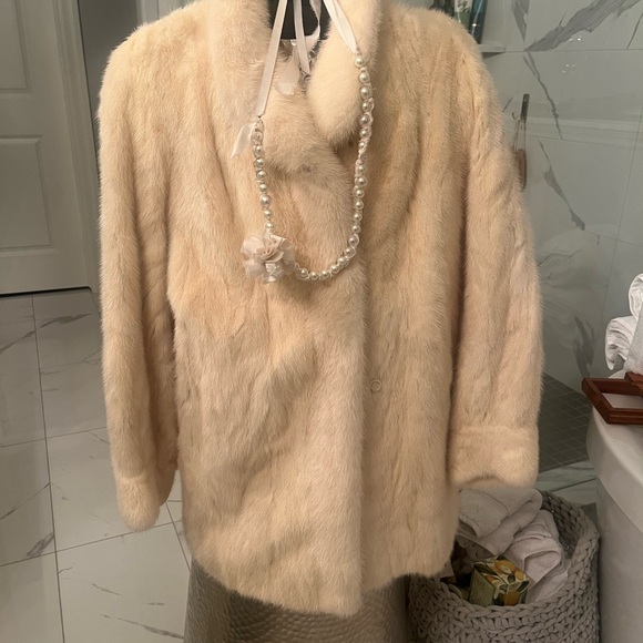 Creamy vintage mink jacket walking length Sharon Stone style made in 🇨🇦genuine - Picture 14 of 16